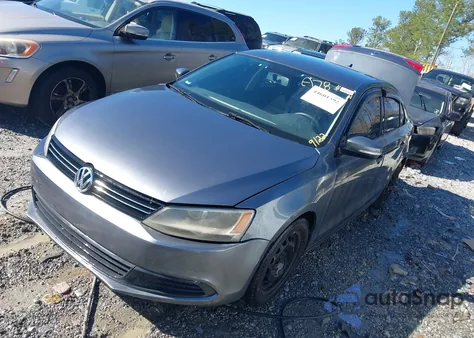 2014 Volkswagen Jetta 1.8T Se from USA, damaged, VIN 3VWD17AJ8EM360374